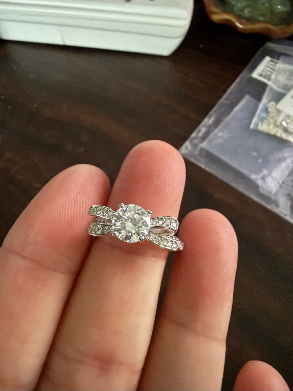 Moissanite White Diamond Ring -1 carat - Size 6